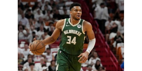 Giannis Antetokounmpo tiene la intención de hablar sobre la extensión del contrato el próximo año